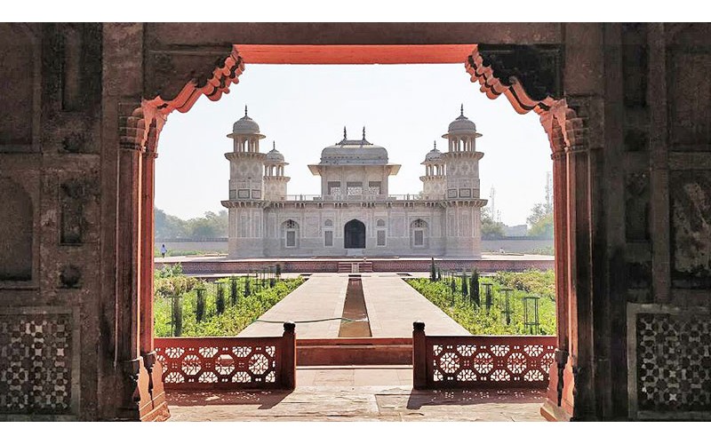 4 Nights 5 Days Golden Triangle Tour Package