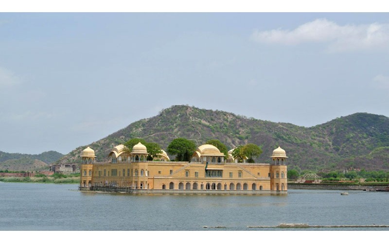 5 Days Golden Triangle Tour with Ranthambhore Tiger Safari